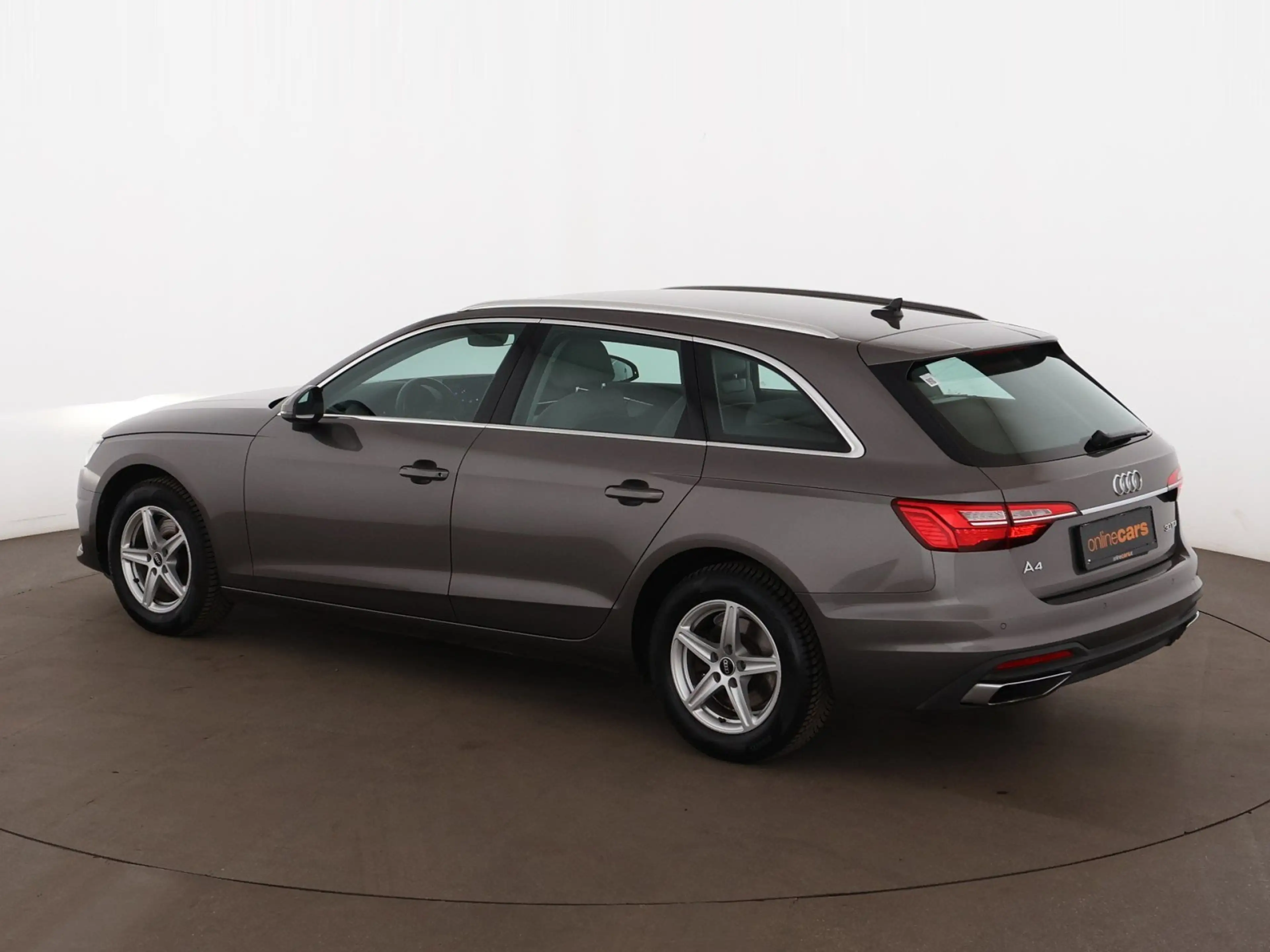Audi A4 Avant 30 TDI Aut LED NAVI TEMPOMAT KLIMA PDC — photo 6