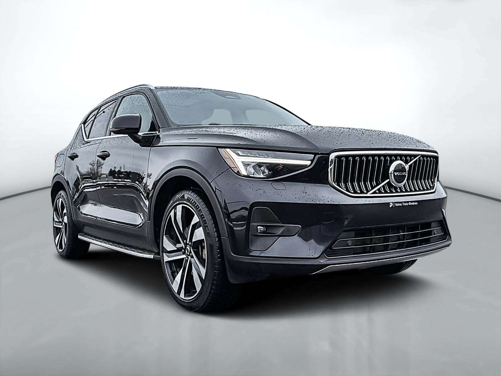 2023 Volvo XC40 B5 PLUS AWD