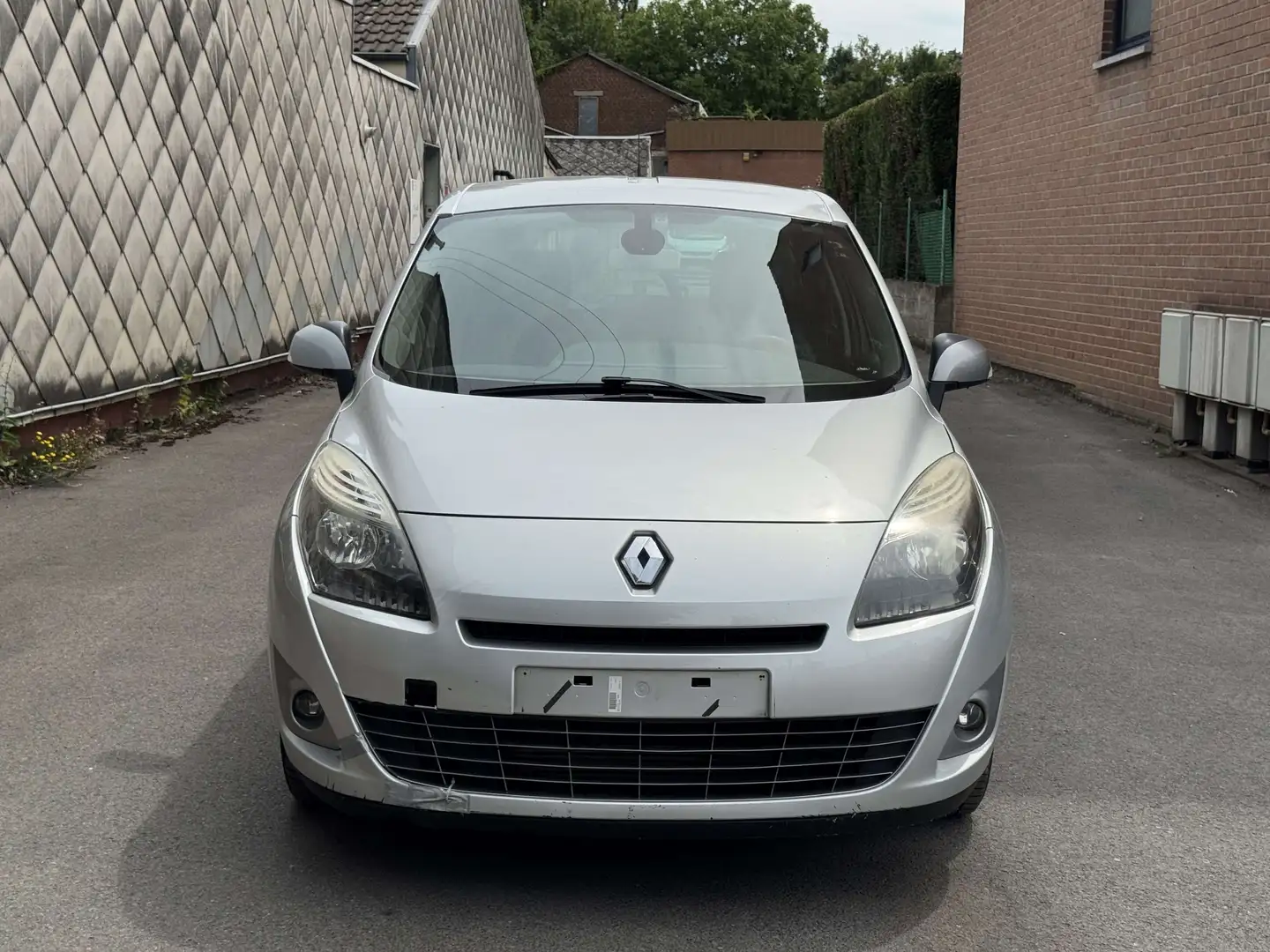 Renault Scenic 1.5 dCi 2011// 330.000km// 7 places// Béžová - 2