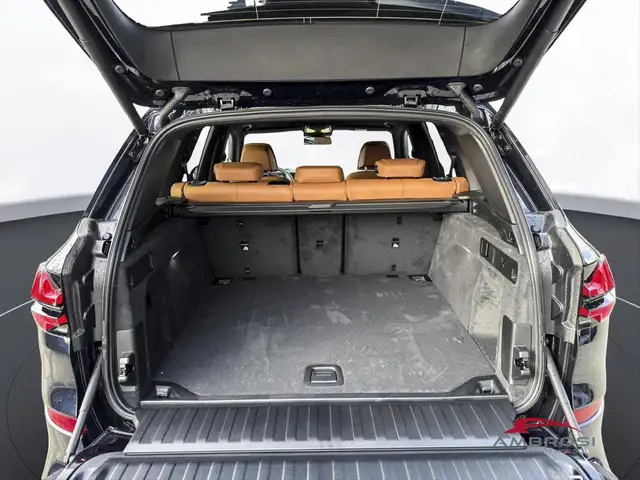 BMW X5 view 9
