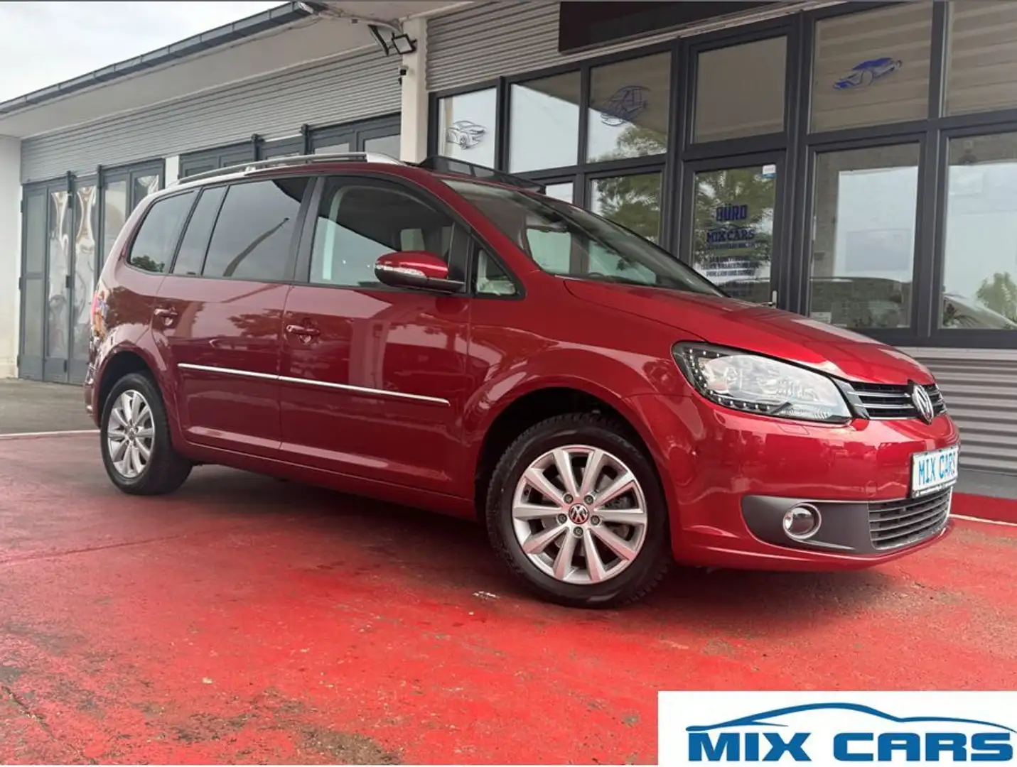 Volkswagen Touran 1.4 TSI Highline/LED/BI-XENON/PANO/SHZ Rood - 1