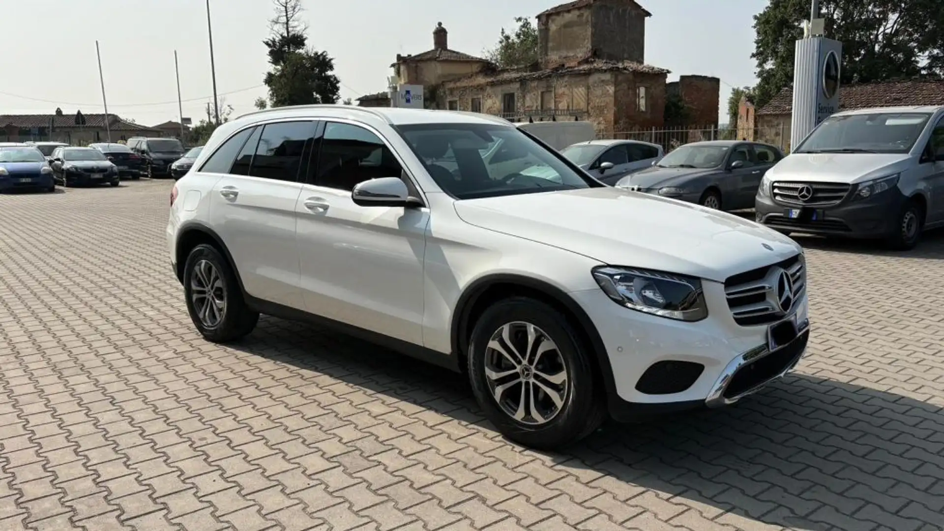 Mercedes-Benz GLC 220 d 4Matic Business White - 2
