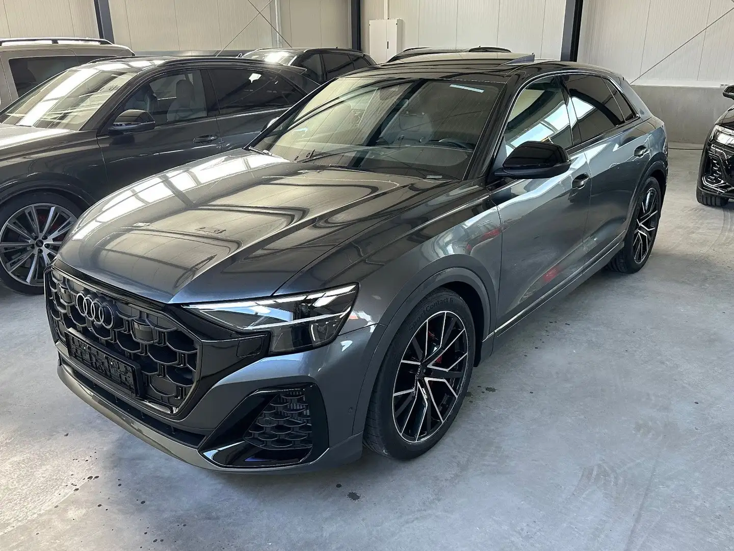 Audi SQ8 SUV 2025/Pano/360°/AHK/4-Z/Leder Gris - 1