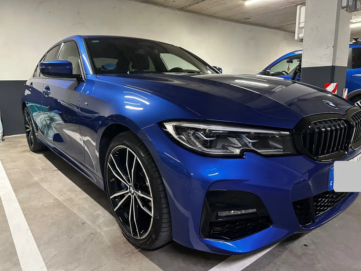 BMW 330 330e - 1
