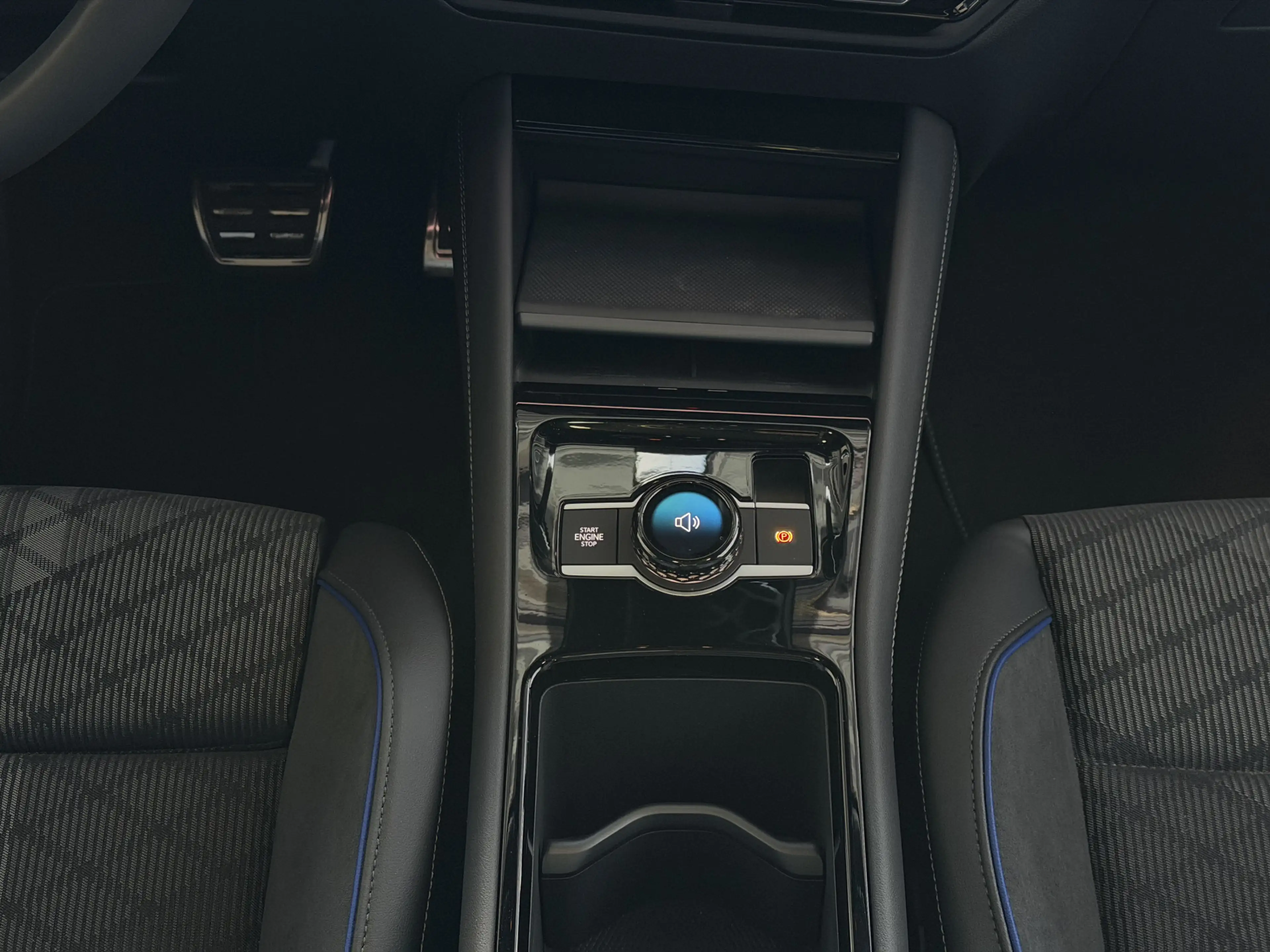 Volkswagen Tiguan 1.5 eHYBRID 272 PK NW AUTO R-LINE VW.TREKHAAK BLAC — photo 34