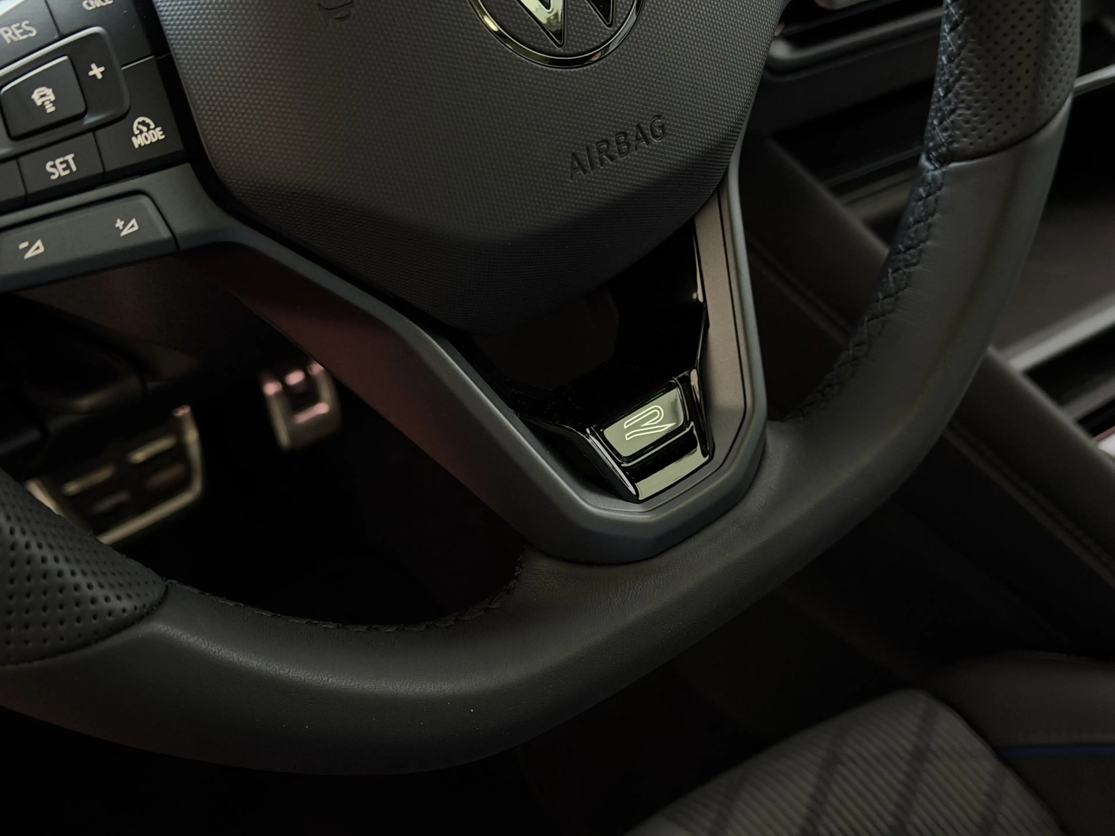 Volkswagen Tiguan 1.5 eHYBRID 272 PK NW AUTO R-LINE VW.TREKHAAK BLAC — photo 18