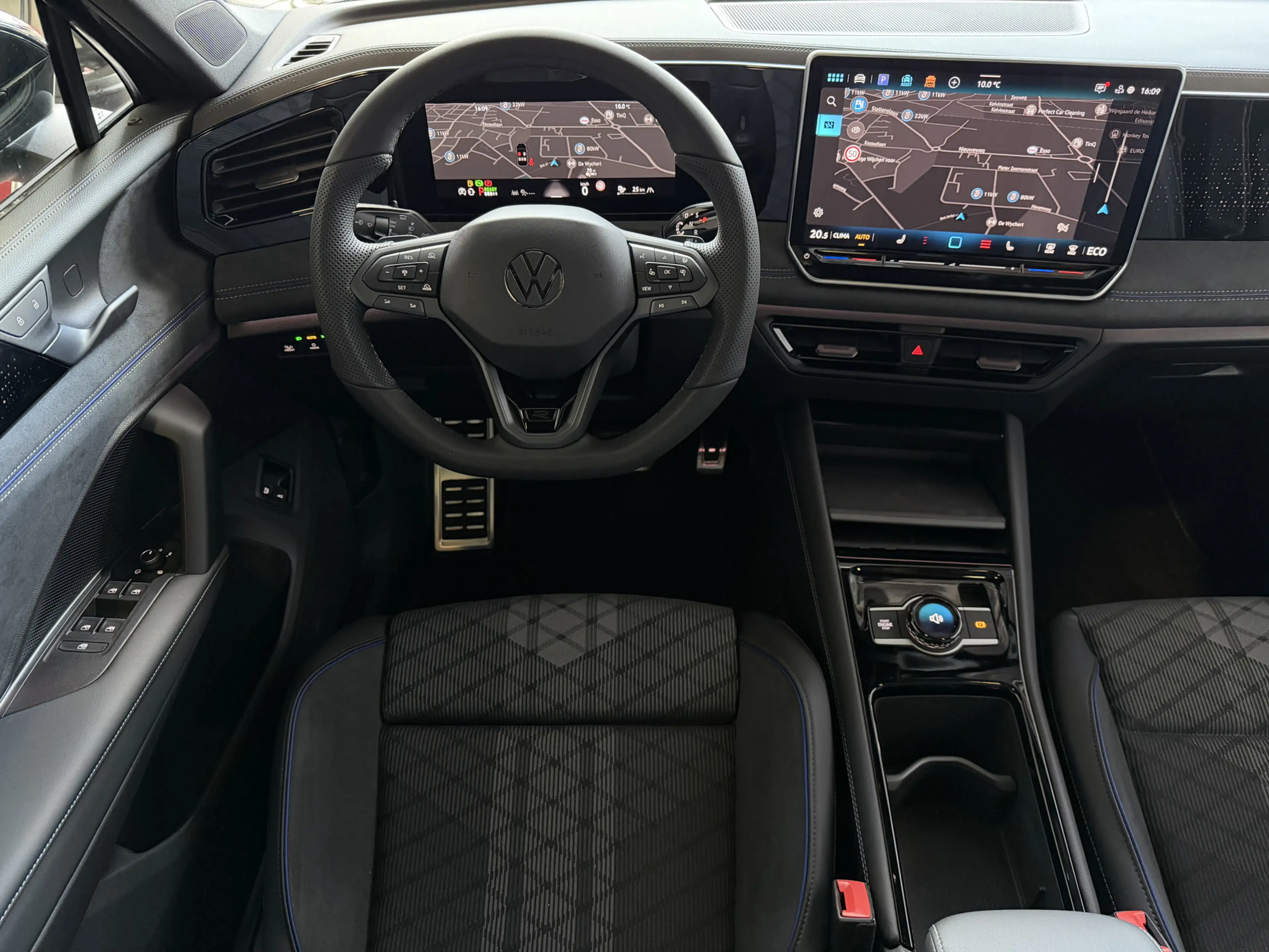 Volkswagen Tiguan 1.5 eHYBRID 272 PK NW AUTO R-LINE VW.TREKHAAK BLAC — photo 30