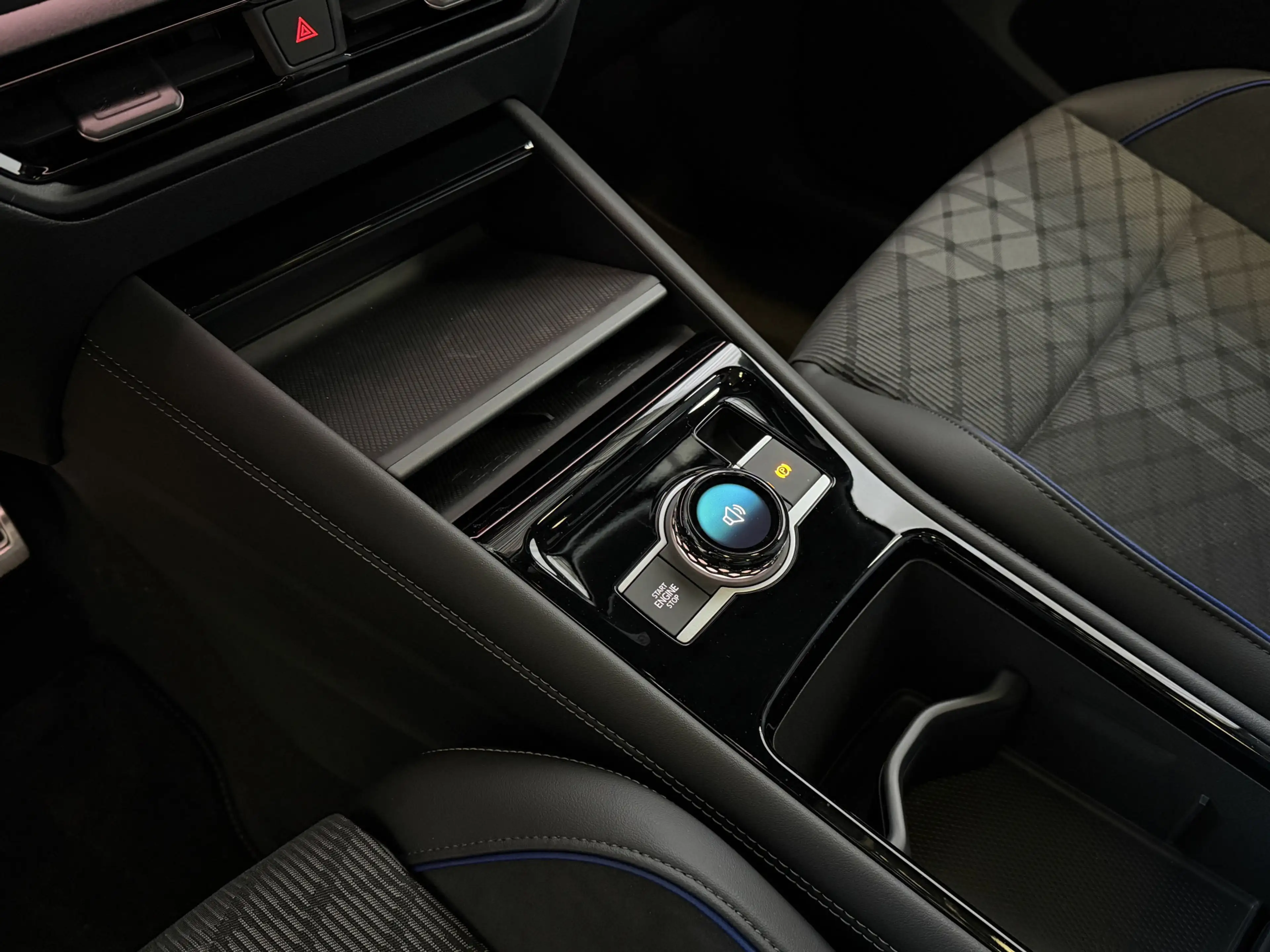 Volkswagen Tiguan 1.5 eHYBRID 272 PK NW AUTO R-LINE VW.TREKHAAK BLAC — photo 19