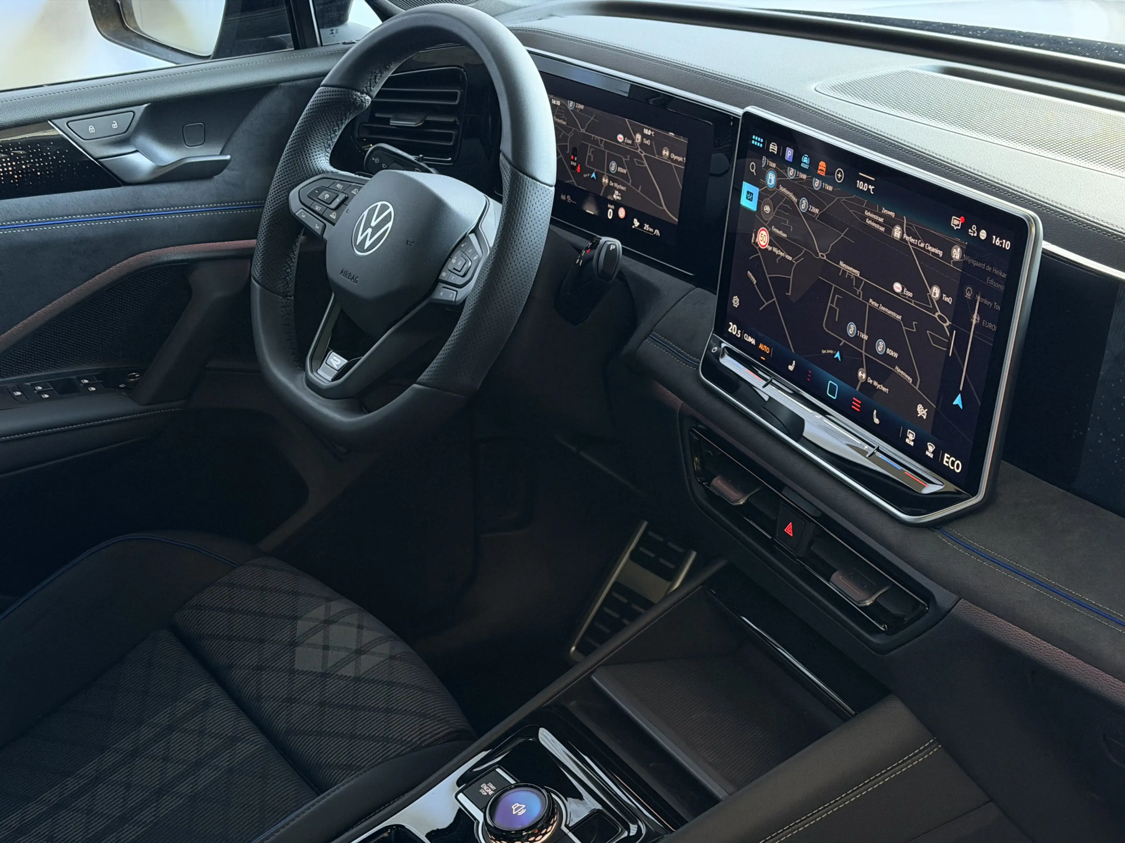 Volkswagen Tiguan 1.5 eHYBRID 272 PK NW AUTO R-LINE VW.TREKHAAK BLAC — photo 40
