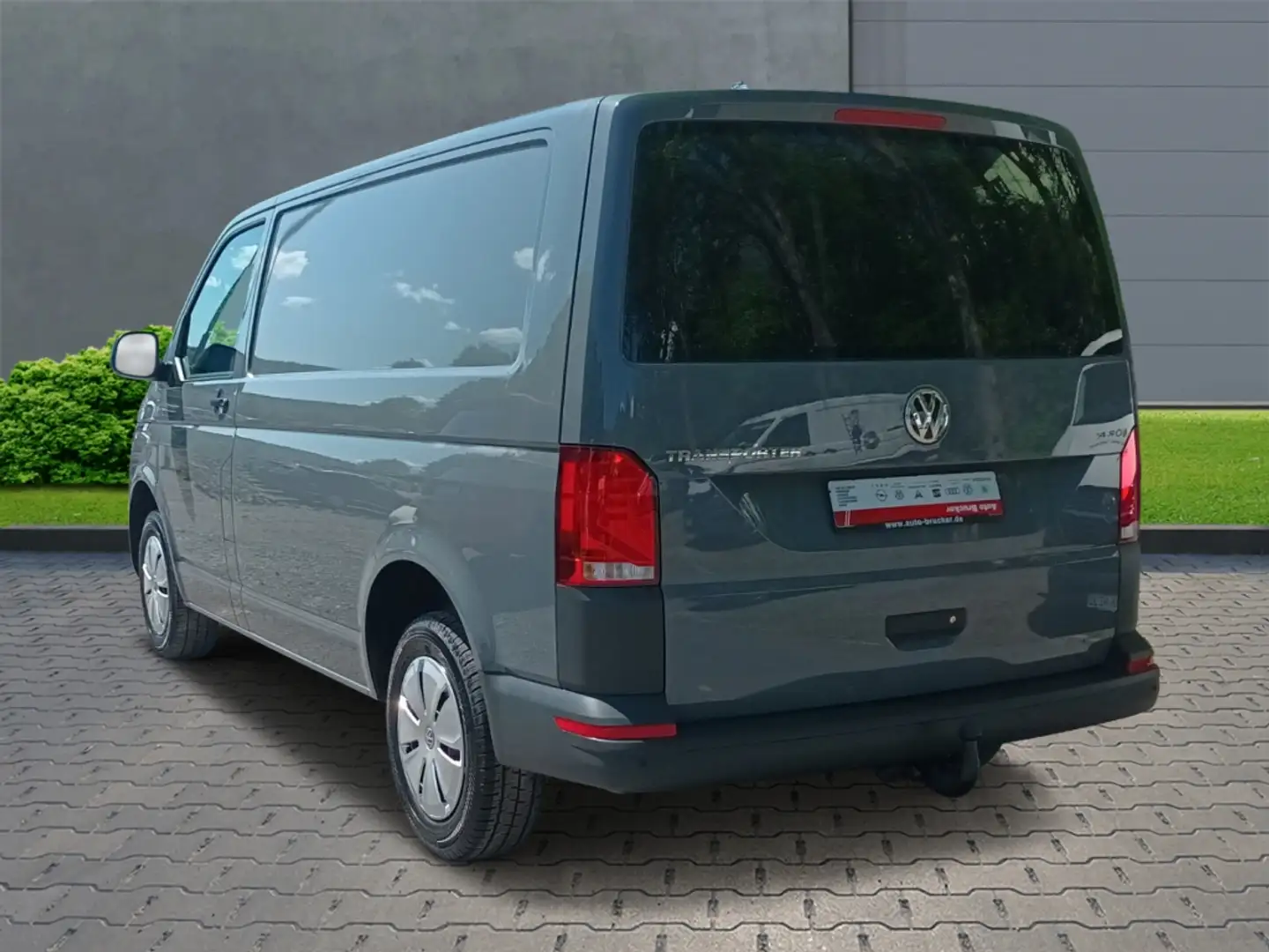 Volkswagen T6.1 Transporter Kasten 2.0 TDI+AHK+PDC+Tempomat Grau - 2
