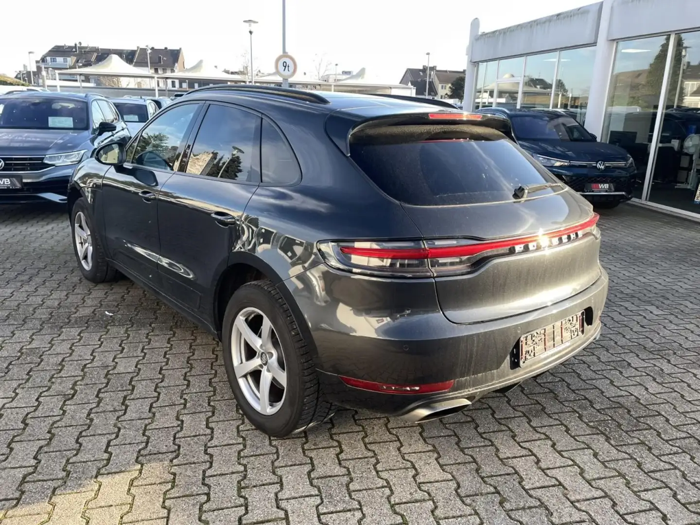 Porsche Macan Klima Navi Leder Rückfahrkamera Kurvenlicht Grau - 2