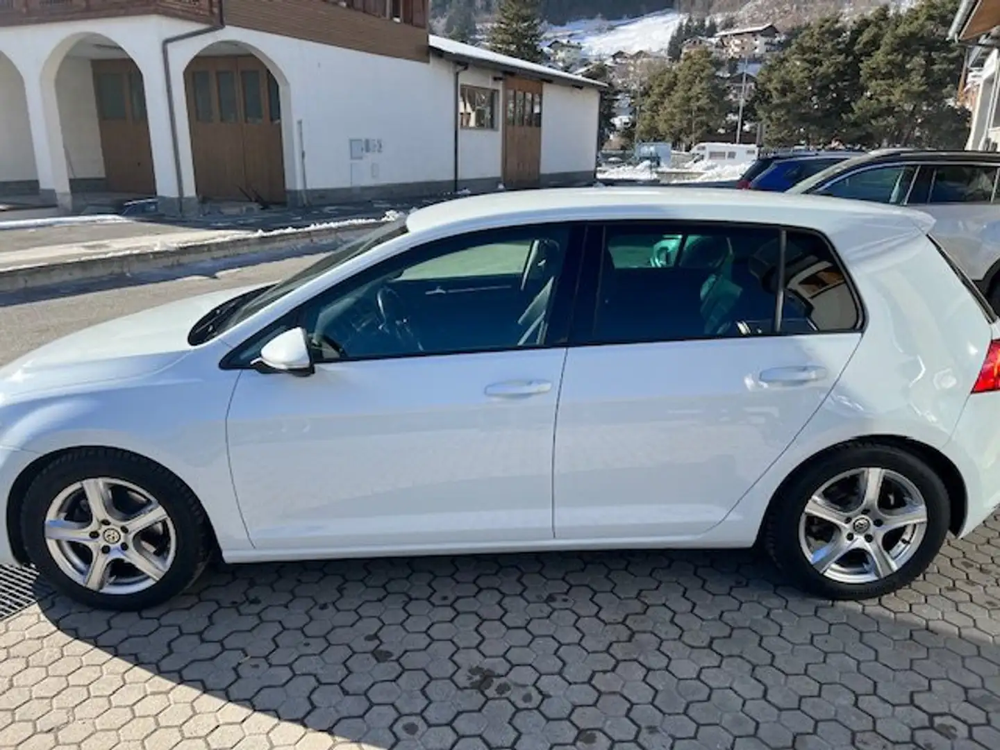 Volkswagen Golf Golf 5p 2.0 tdi Highline 150cv dsg Bianco - 2