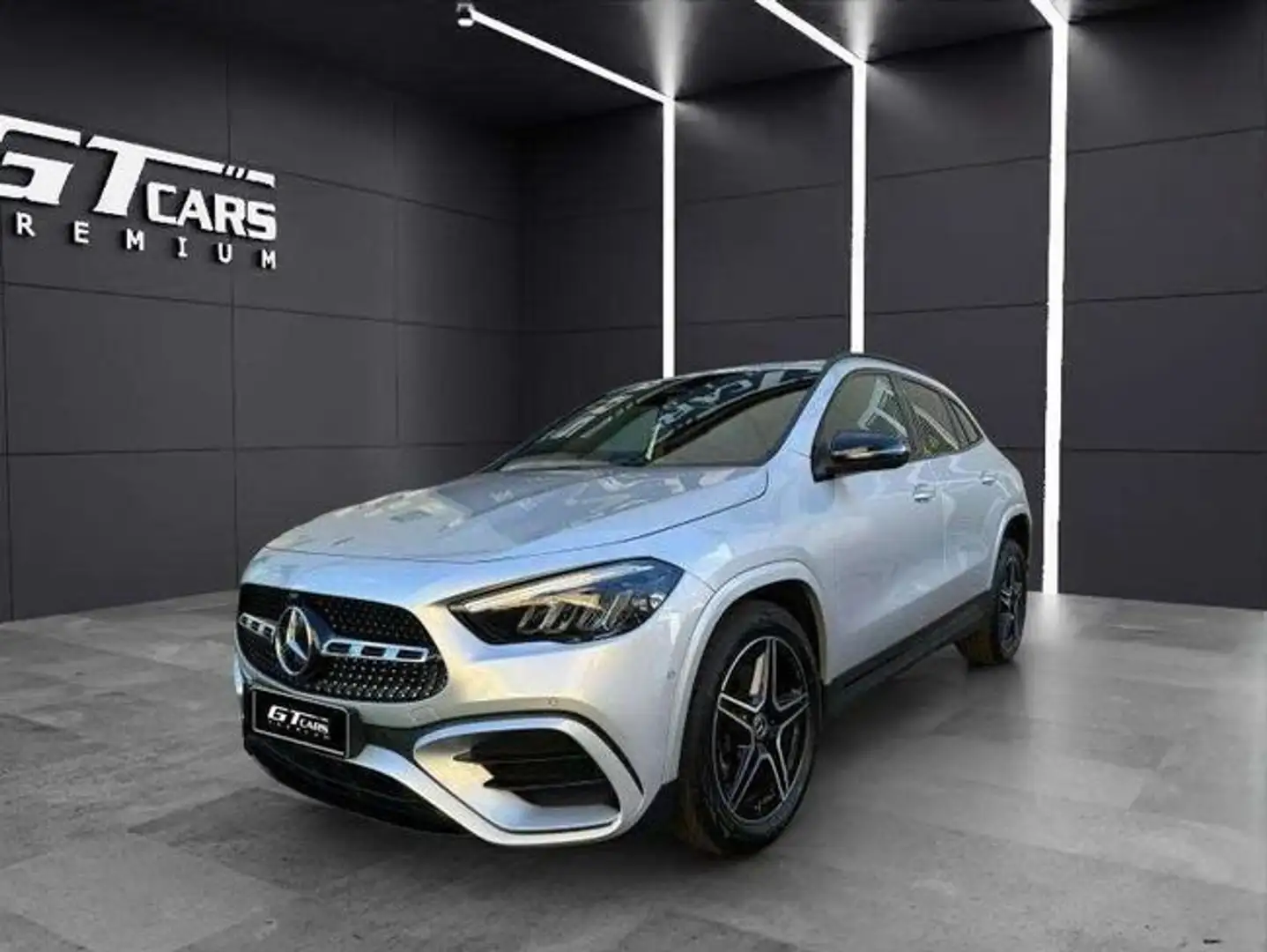 Mercedes-Benz GLA 250 250e Plateado - 1