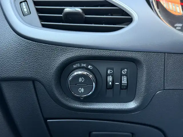 Opel Astra view 9
