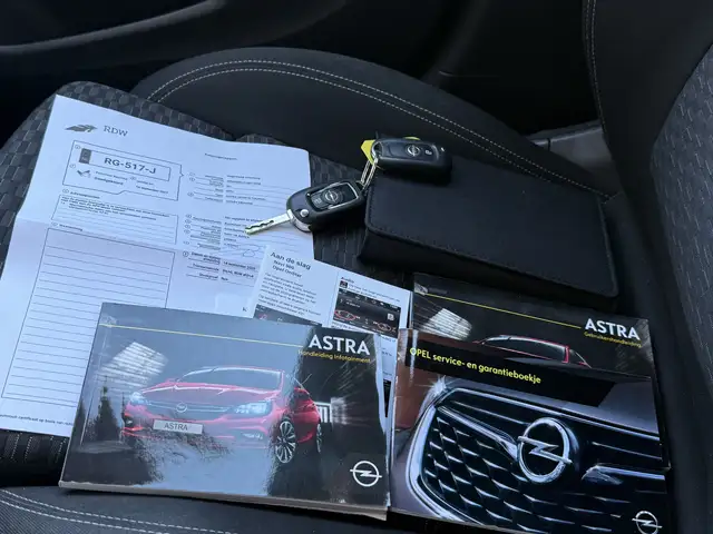 Opel Astra view 28