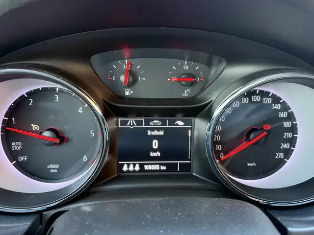 Opel Astra view 13