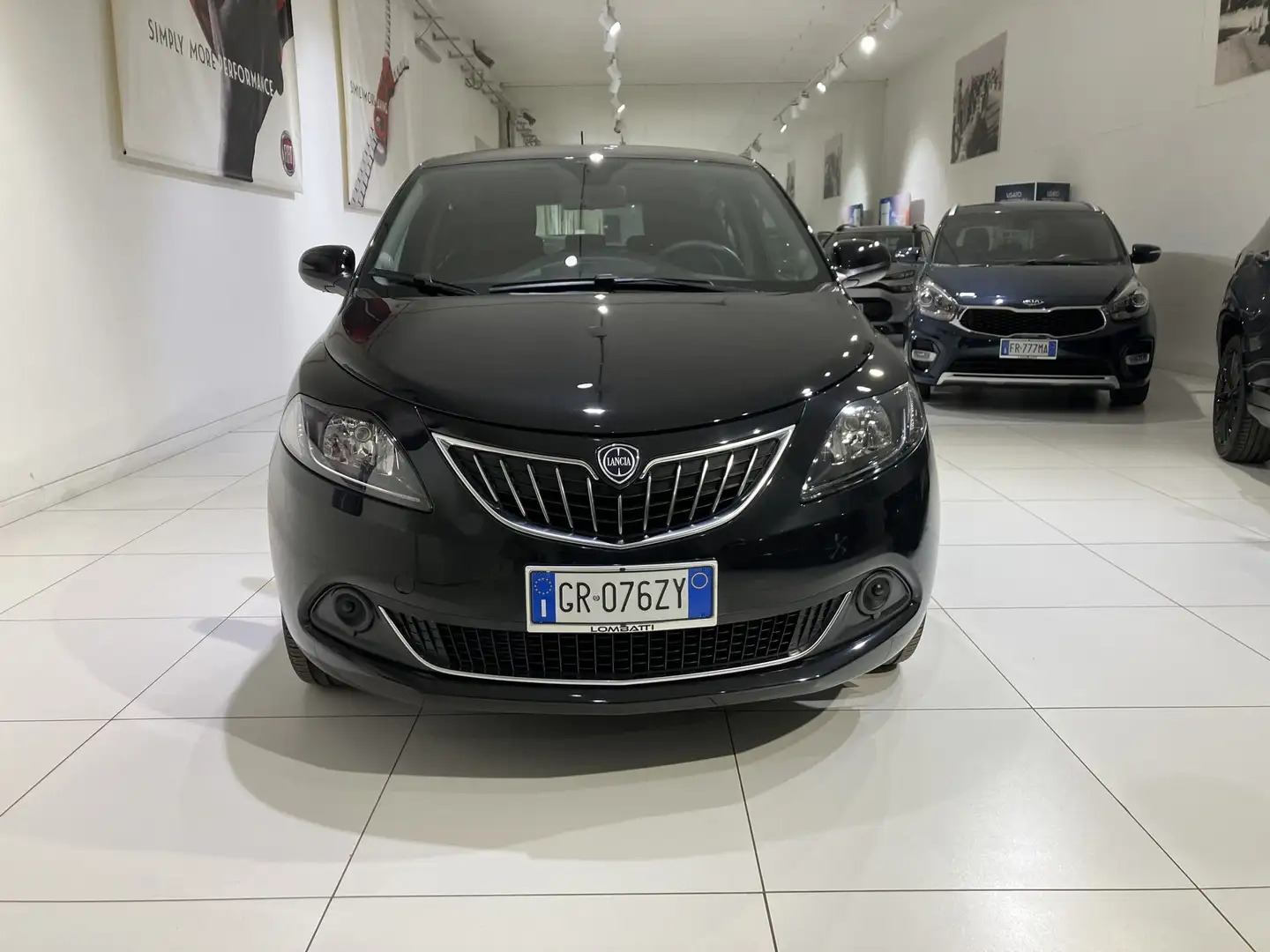 Lancia Ypsilon Ypsilon 1.0 FireFly 5 porte S&S Hybrid Platino Noir - 2
