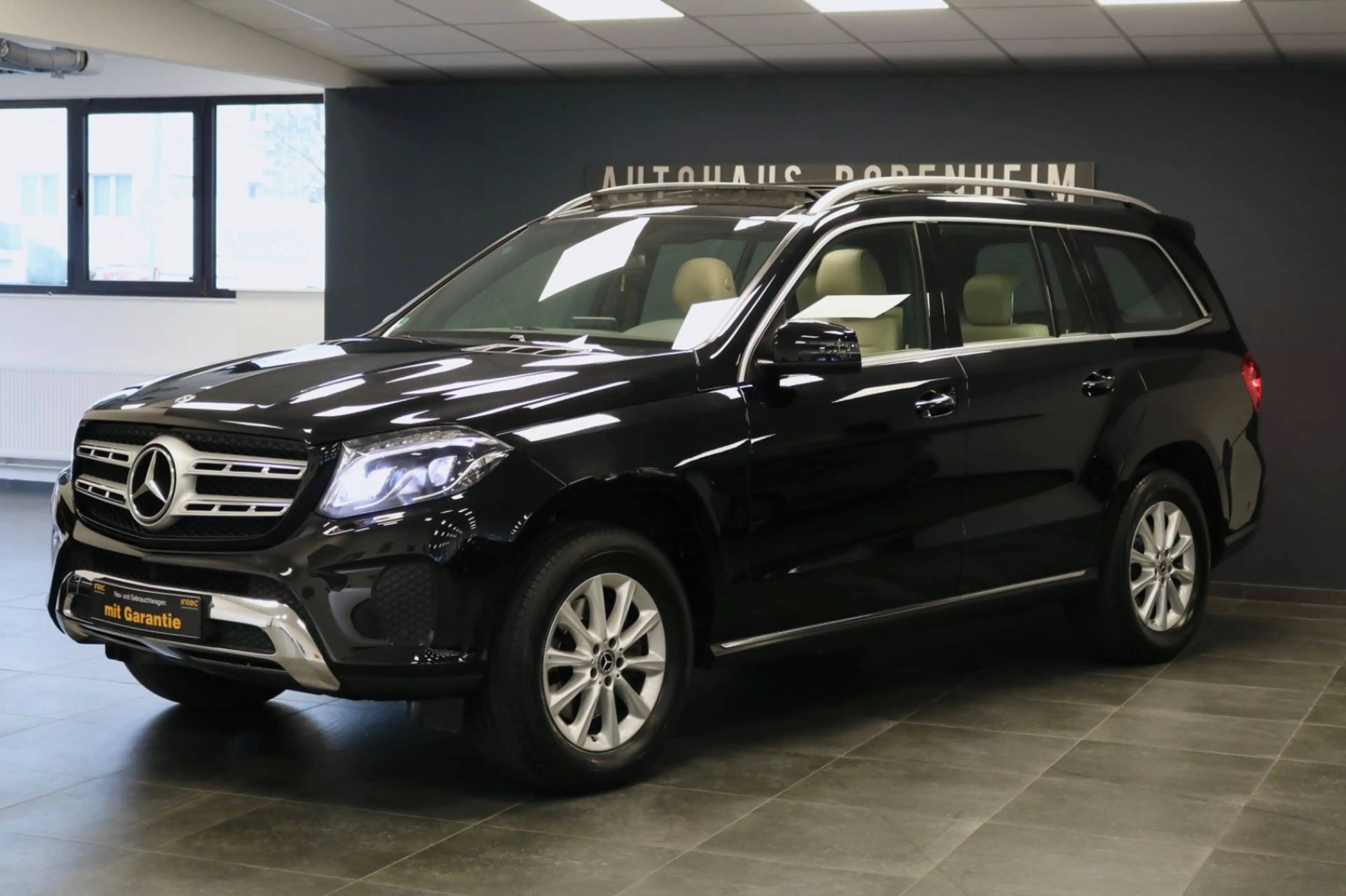 Mercedes-Benz GLS 400 4Matic/KAMERA/PANO/LEDER/7 SITZER — photo 6