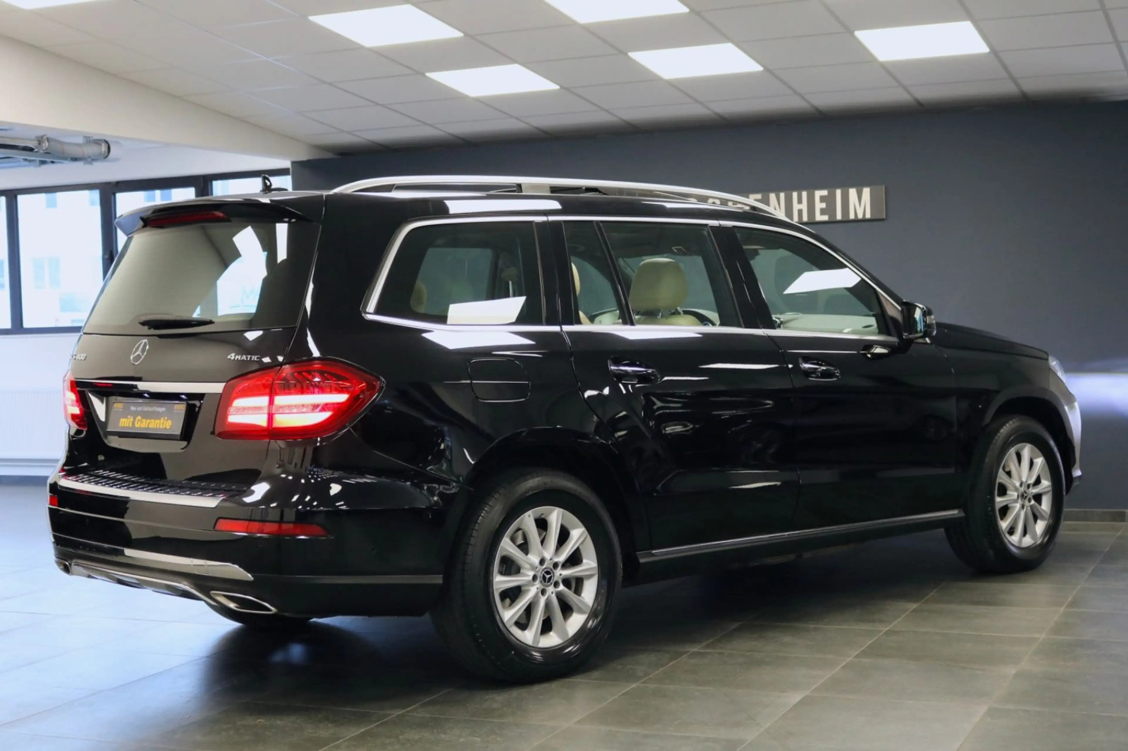 Mercedes-Benz GLS 400 4Matic/KAMERA/PANO/LEDER/7 SITZER — photo 12