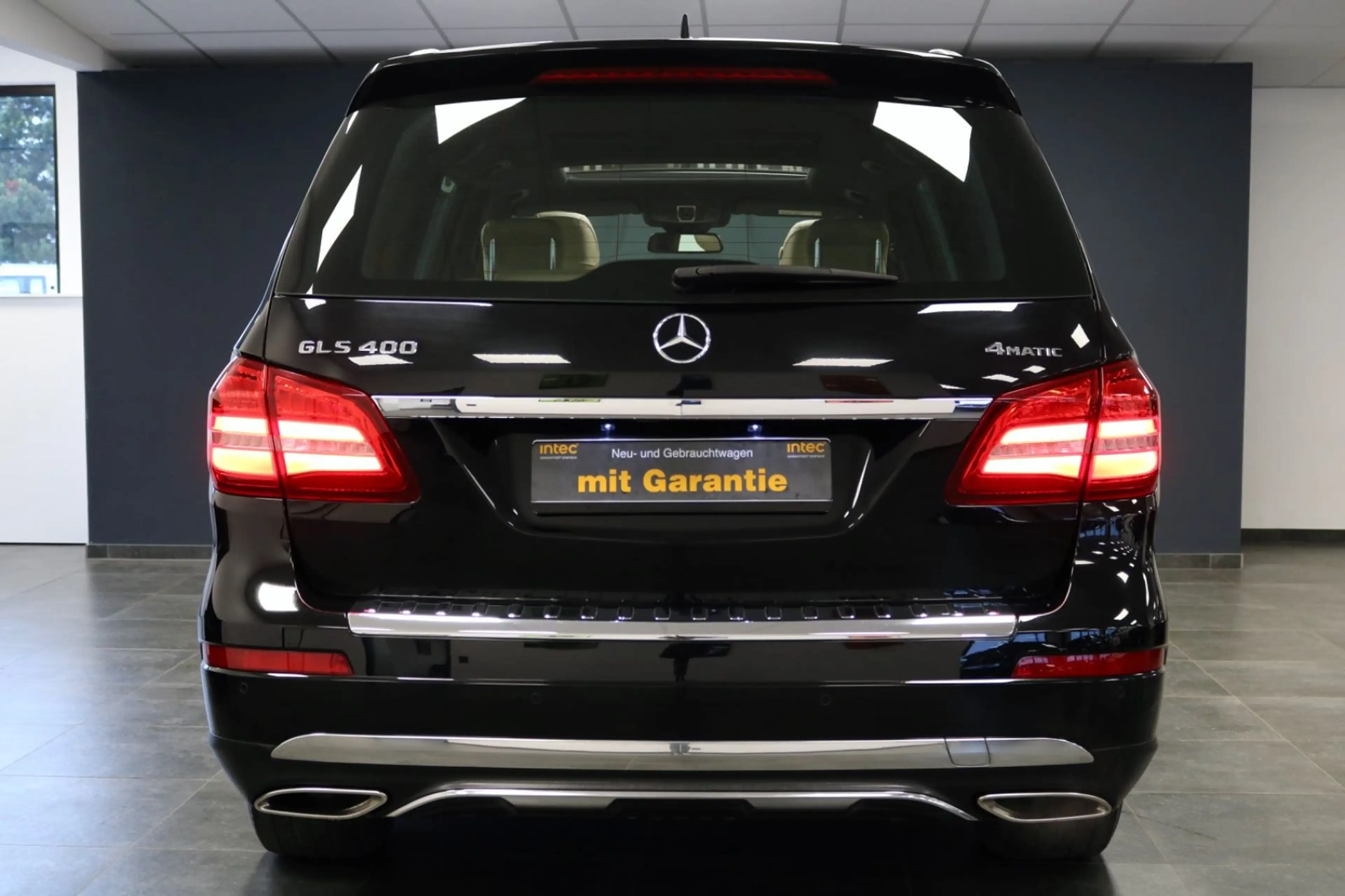 Mercedes-Benz GLS 400 4Matic/KAMERA/PANO/LEDER/7 SITZER — photo 11