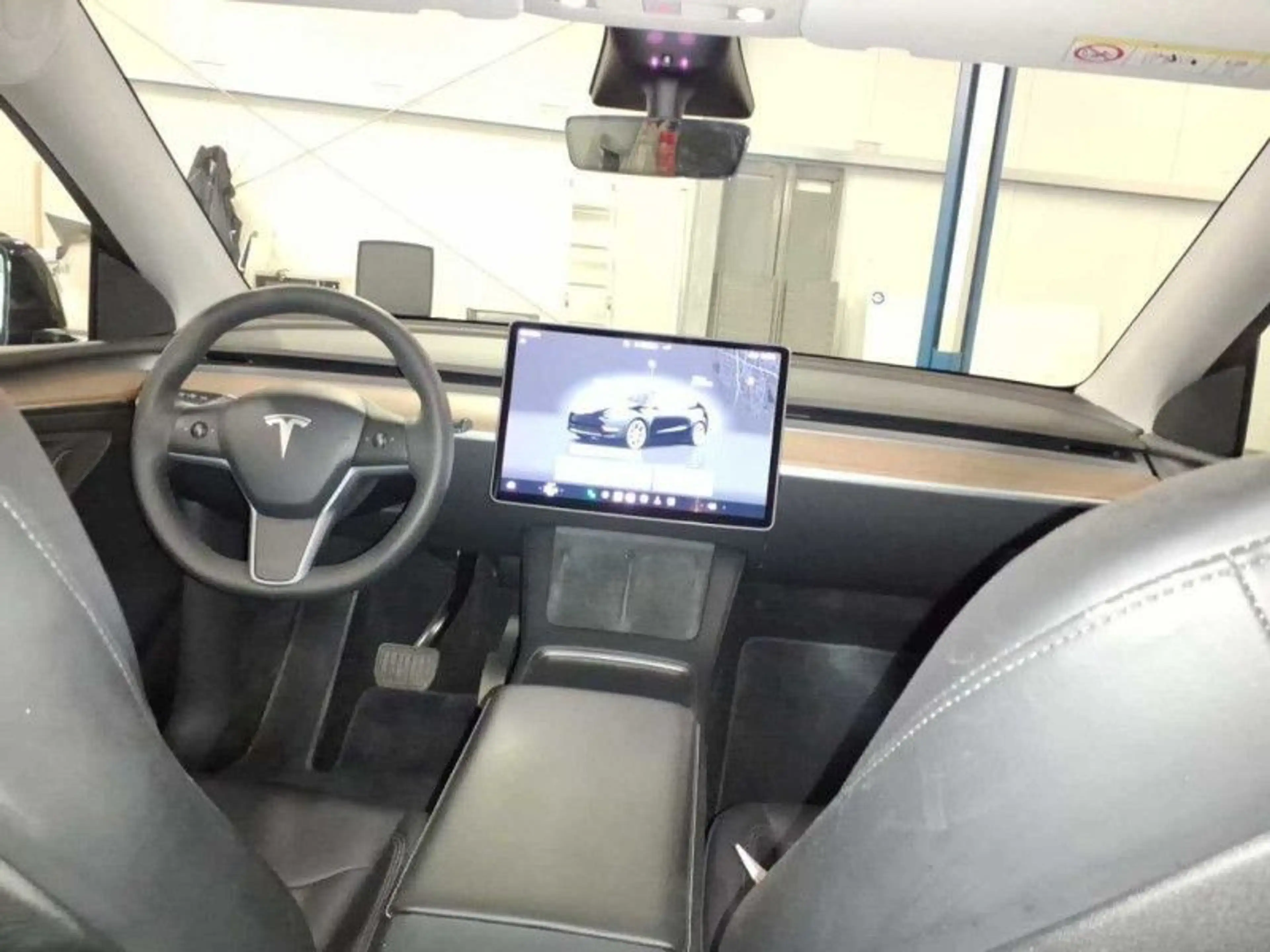 Tesla Model Y Long Range Dual AWD A.pilot Pr. Int. — photo 10