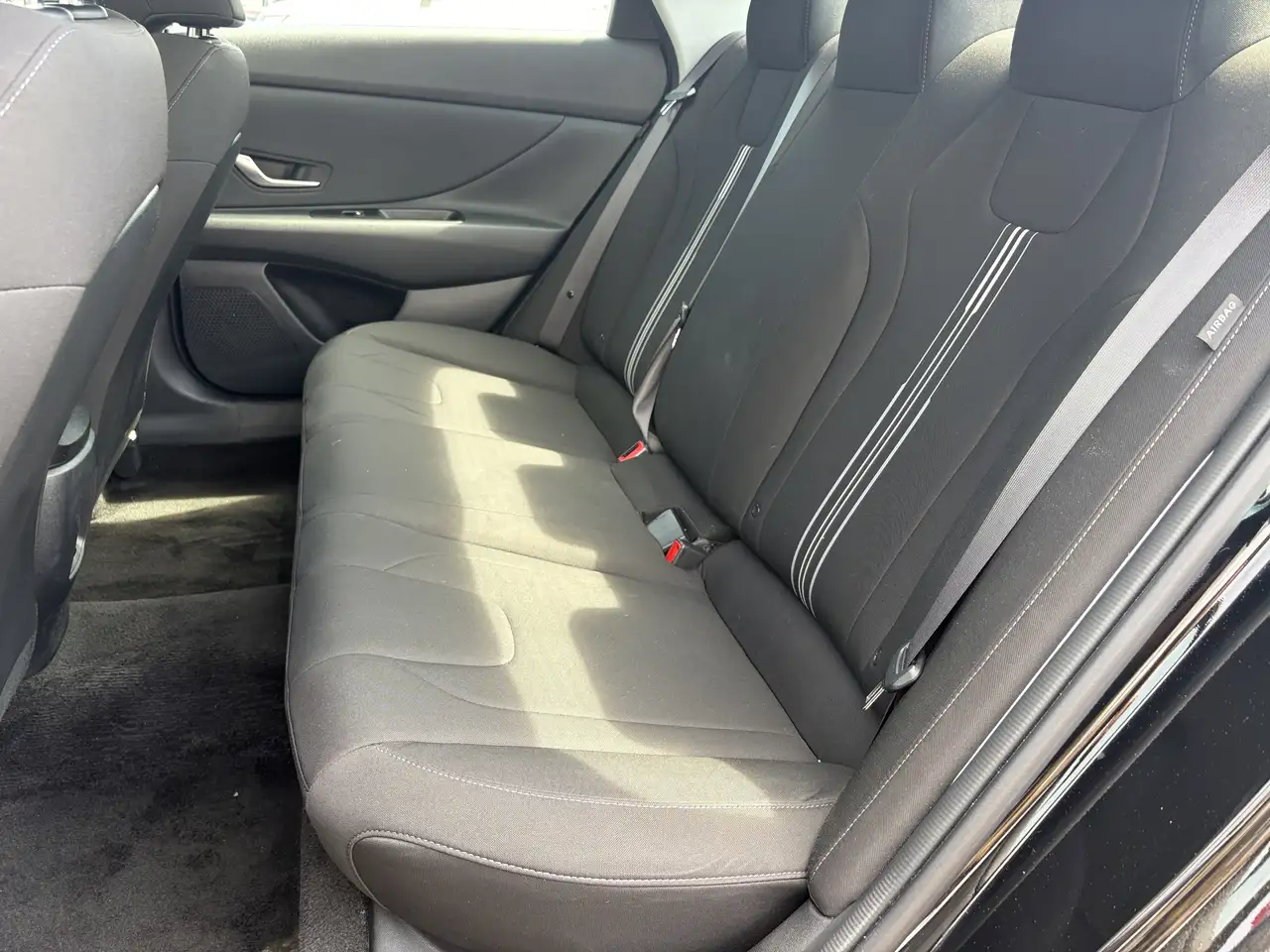 Hyundai ELANTRA снимка Hyundai ELANTRA