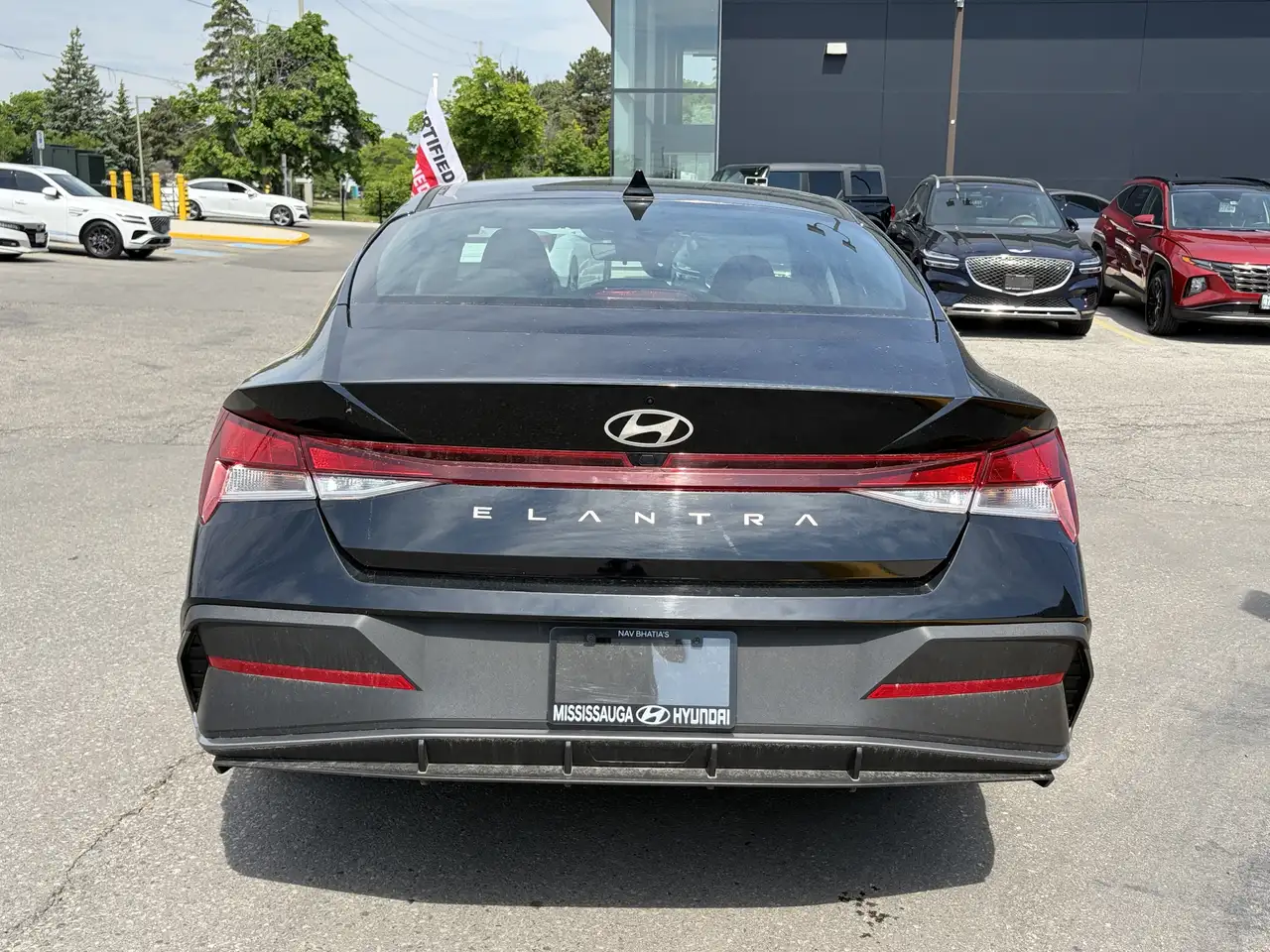 Hyundai ELANTRA снимка Hyundai ELANTRA