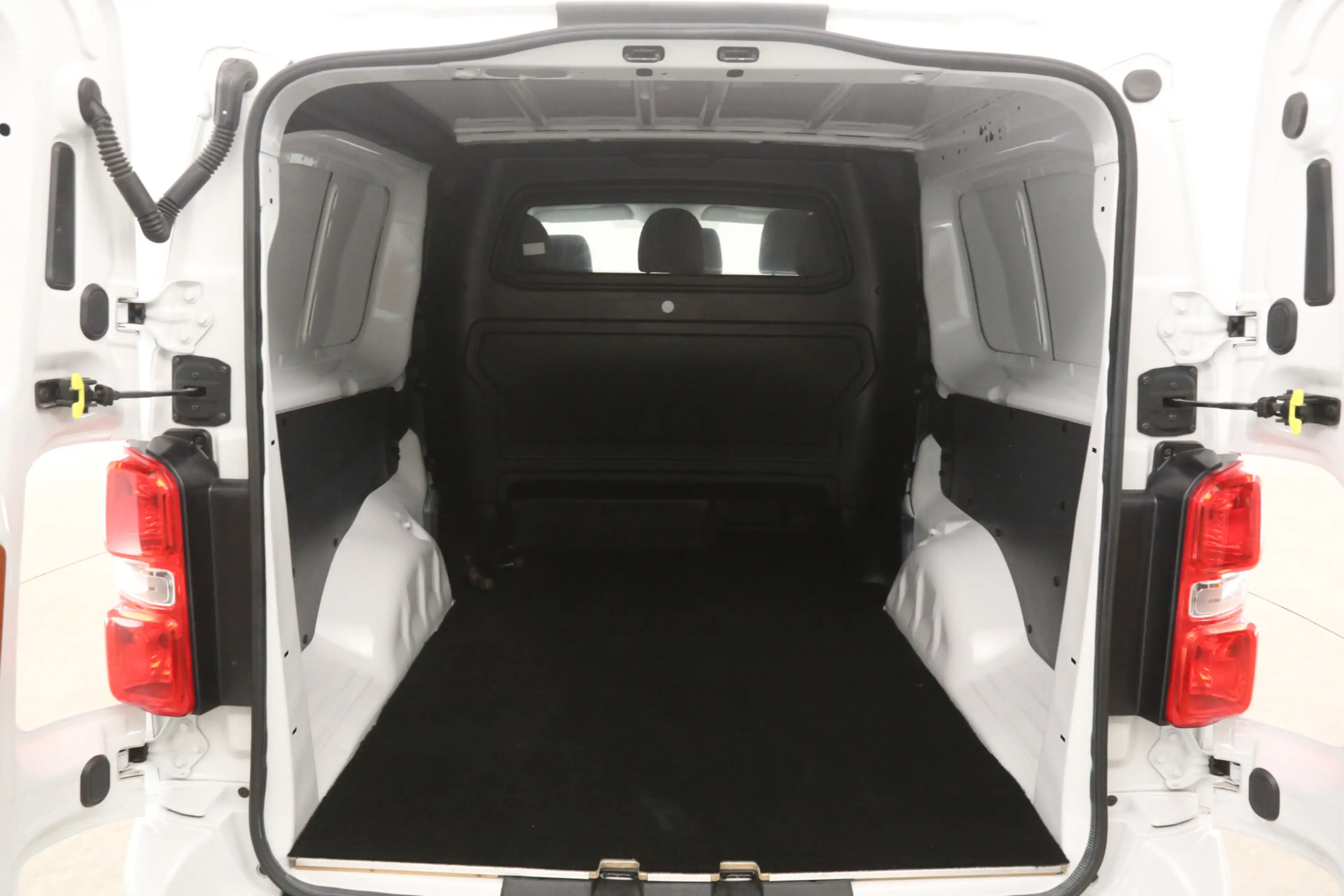 Fiat Scudo Citroën Jumpy 2.0 BlueHDI 145PK L3H1 | DC | 6 Zits — photo 4