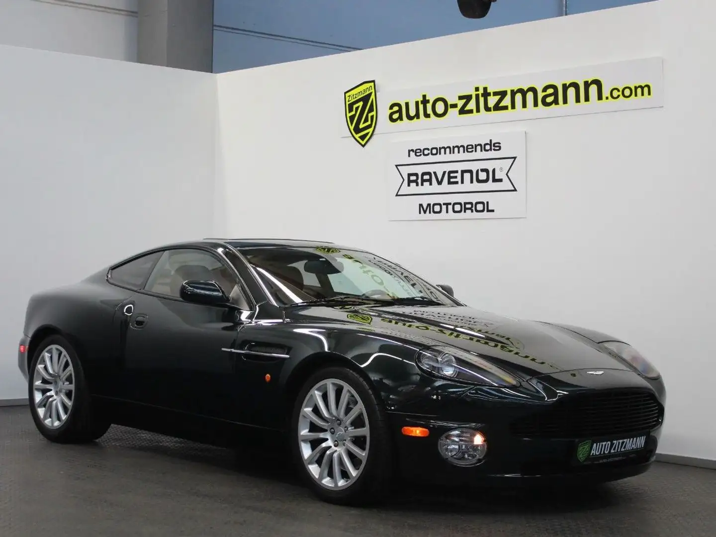 Aston Martin Vanquish V12/2.HAND/SAMMLERZUSTAND/SCHIEBEDACH Grün - 2