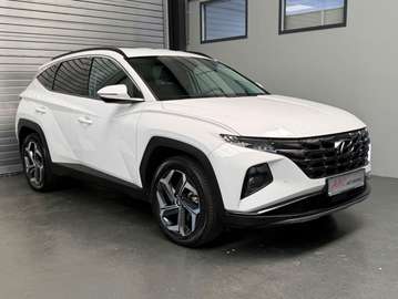 Trend 4WD/AHK/ACC/KeyLess/CarPlay/Cam