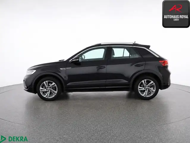 Volkswagen T-Roc view 2