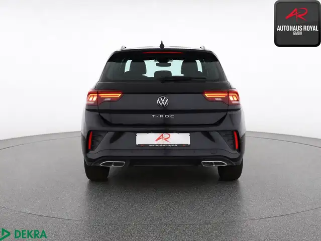 Volkswagen T-Roc view 4
