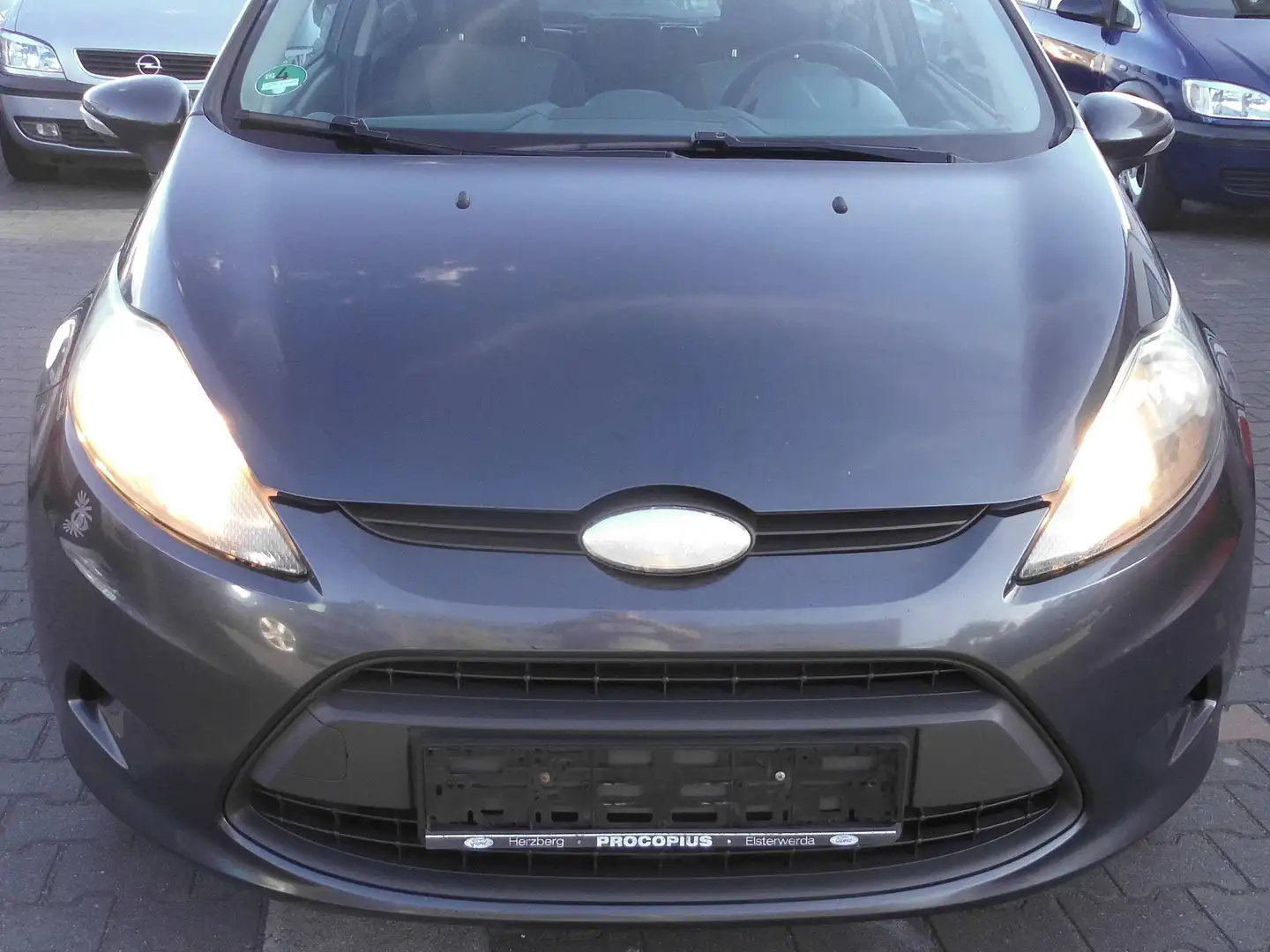Ford Fiesta 1.25 Trend .KLIMA ,2 HAND .TÜV+SERVIS  NEU Grau - 2