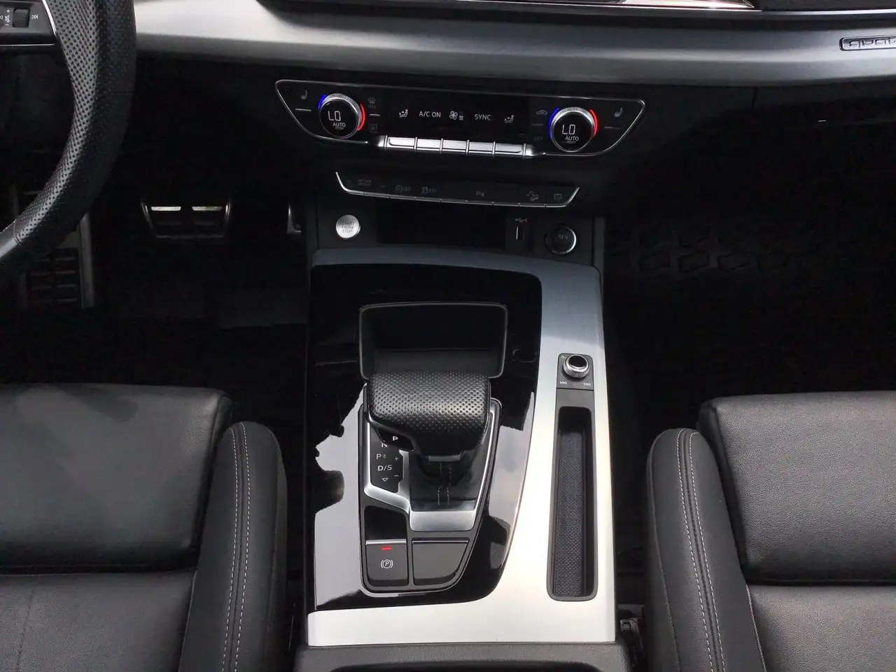 Audi Q5 снимка Audi Q5