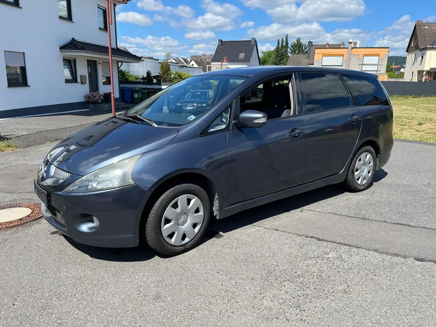Mitsubishi Grandis 2.0 DI-D 7-Sitzer Intense - 2