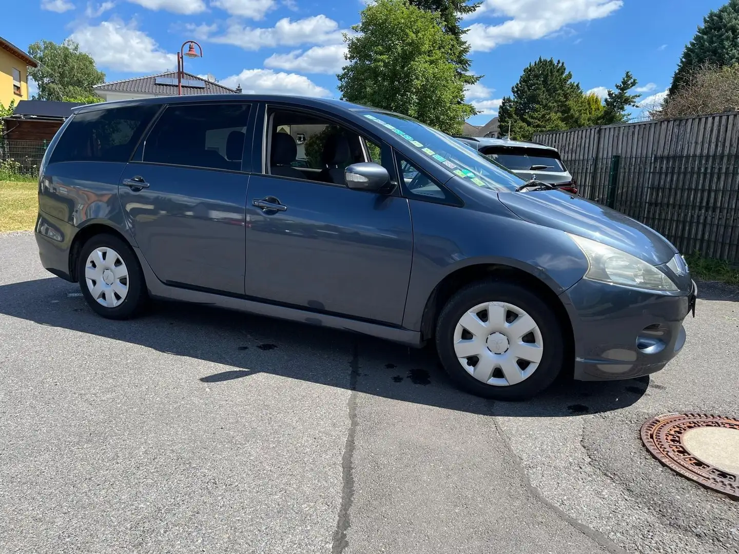 Mitsubishi Grandis 2.0 DI-D 7-Sitzer Intense - 1