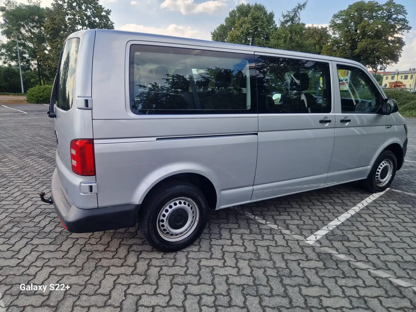 Volkswagen T6 Caravelle Caravelle lang * AHZ*Navi*8 Sitze Grau - 1