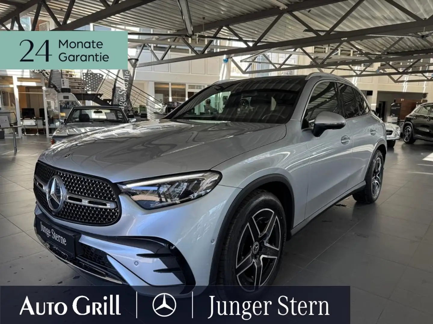 Mercedes-Benz GLC 200 4M AMG Pano AHK Distronic Totw. Lenkhzg Argento - 2