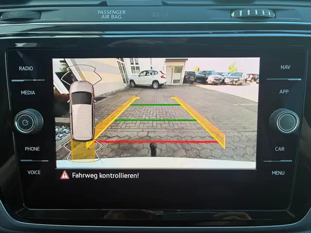 Volkswagen Touran view 13