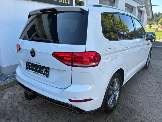 Volkswagen Touran view 6