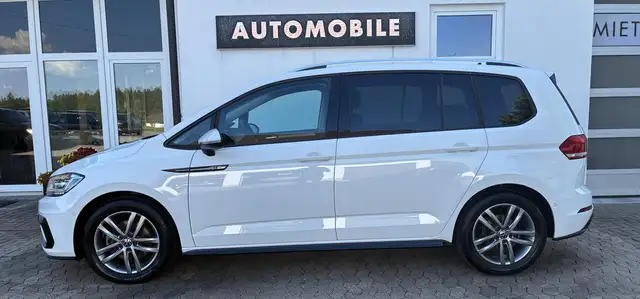Volkswagen Touran view 5