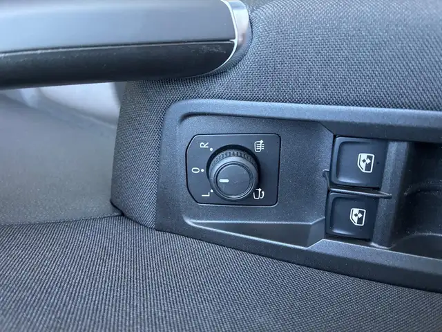 Volkswagen Touran view 9