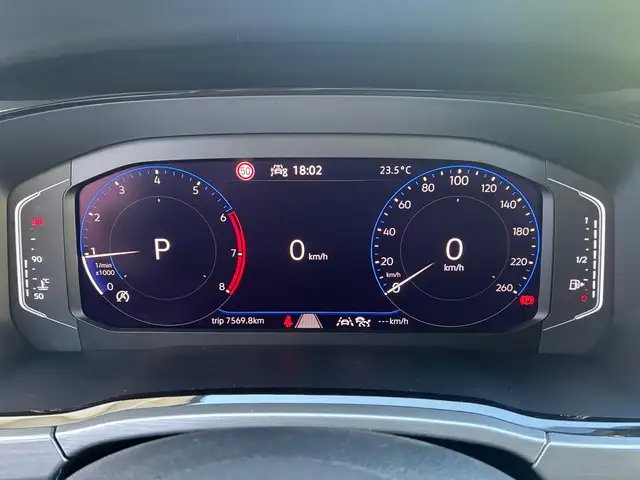 Volkswagen Touran view 11