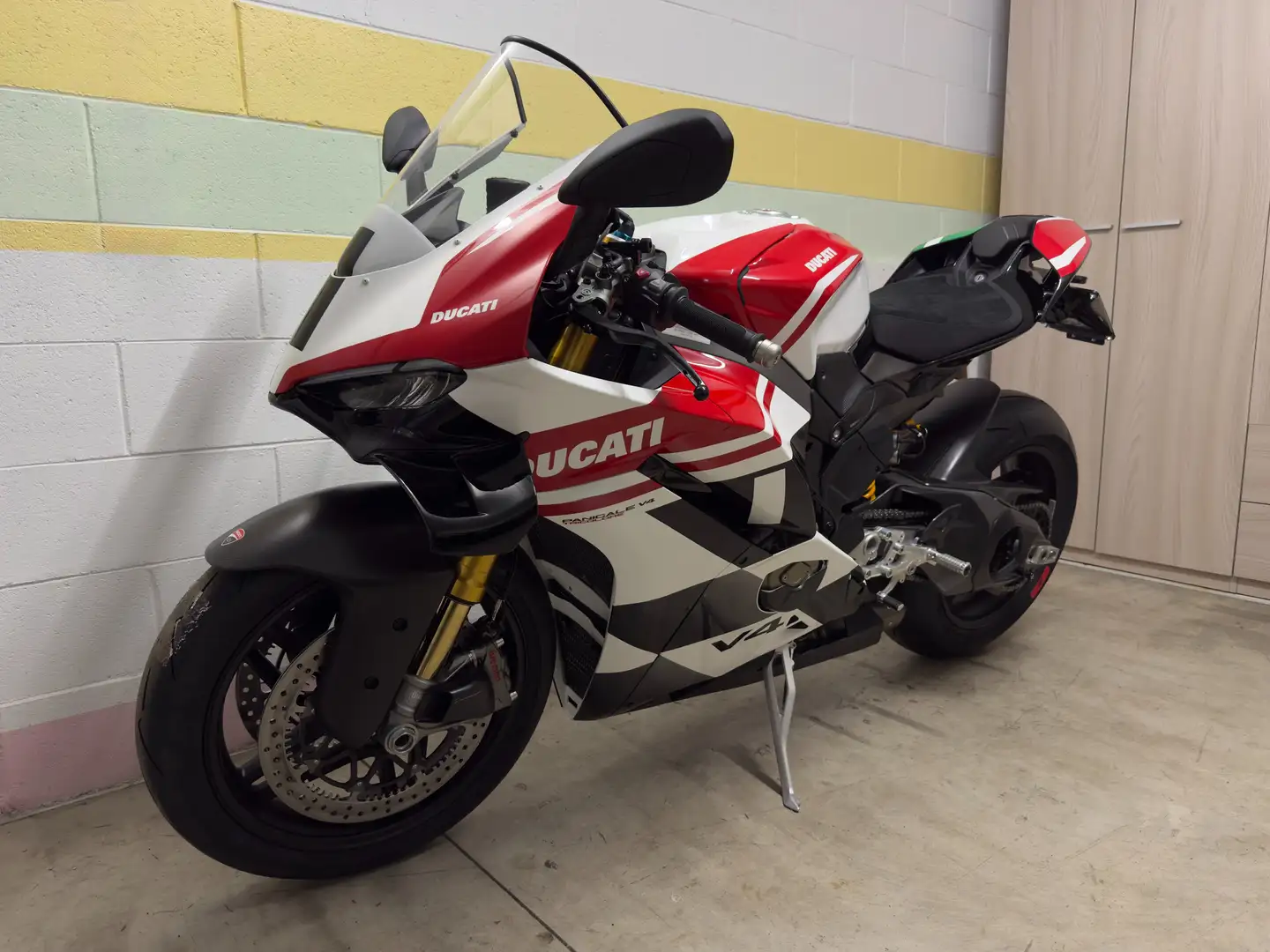Ducati Panigale V4 S Tricolore 2025 - Edizione limitata - 1