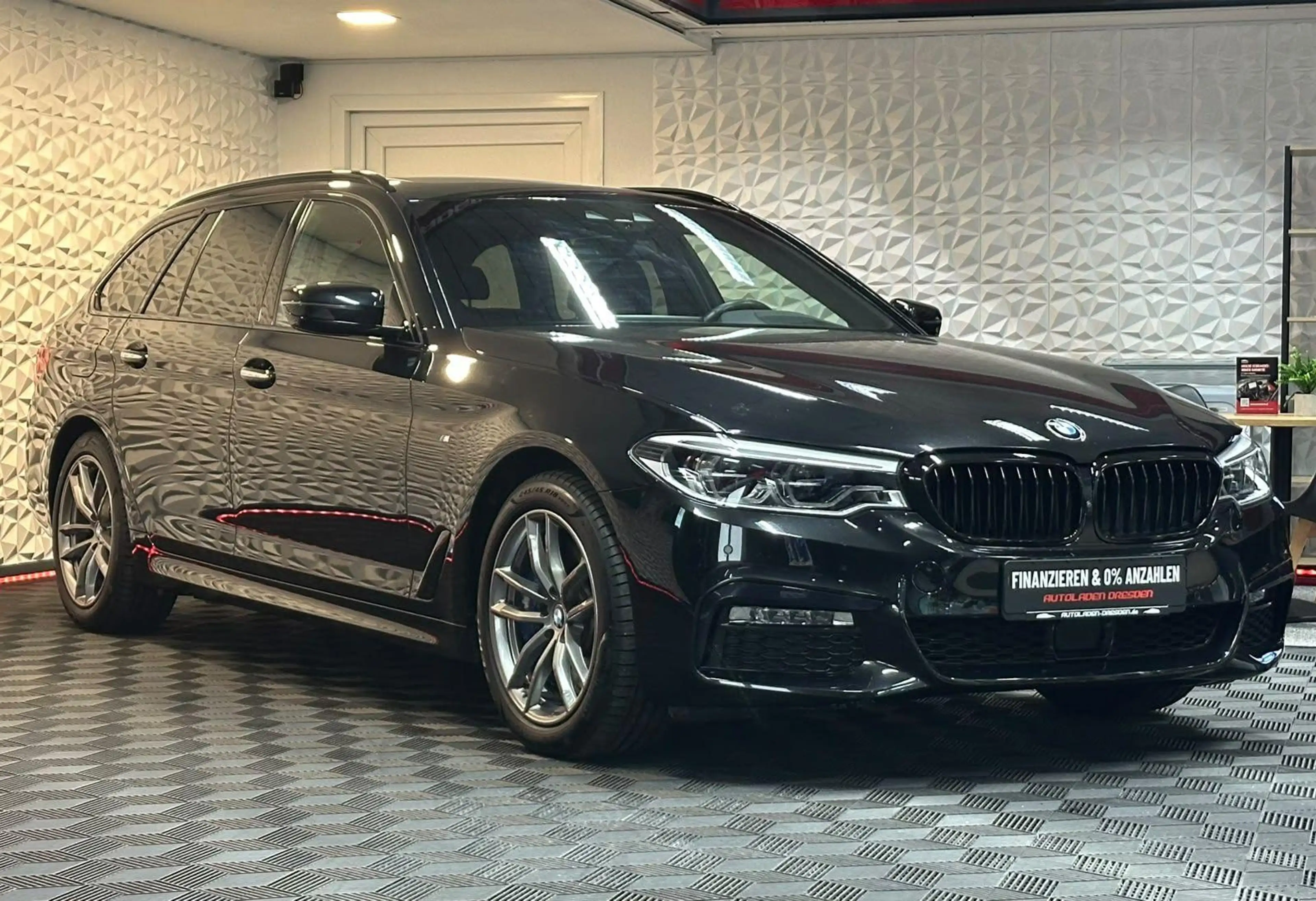 BMW 540 i xD M SPORT PAKET SHADOW HUD#PANO#LH#LED#AHK — photo 2