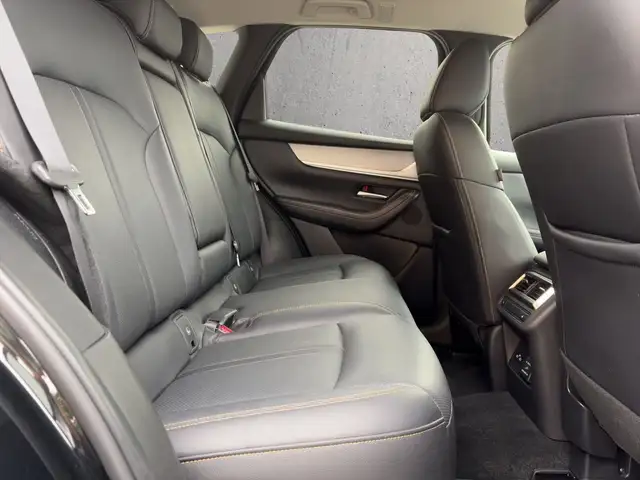 Mazda CX-60 view 13