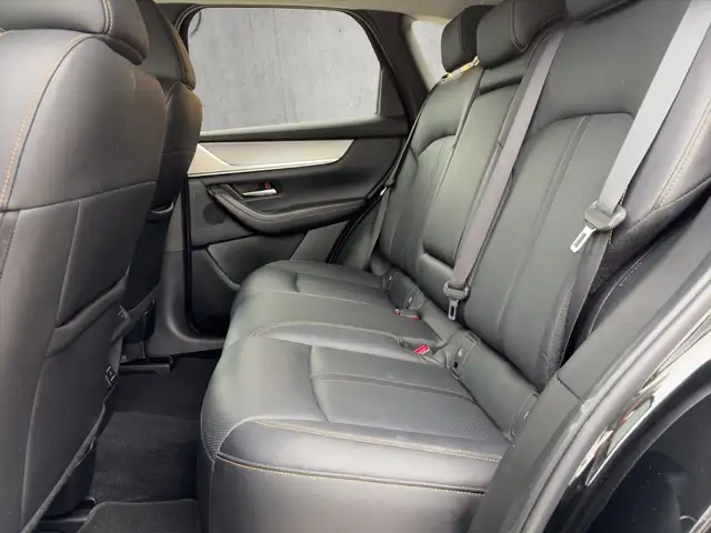 Mazda CX-60 view 11