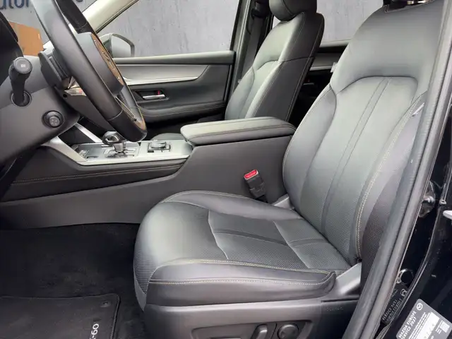 Mazda CX-60 view 9