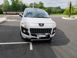Peugeot 3008 1.6 HDi 16V 110ch FAP Premium