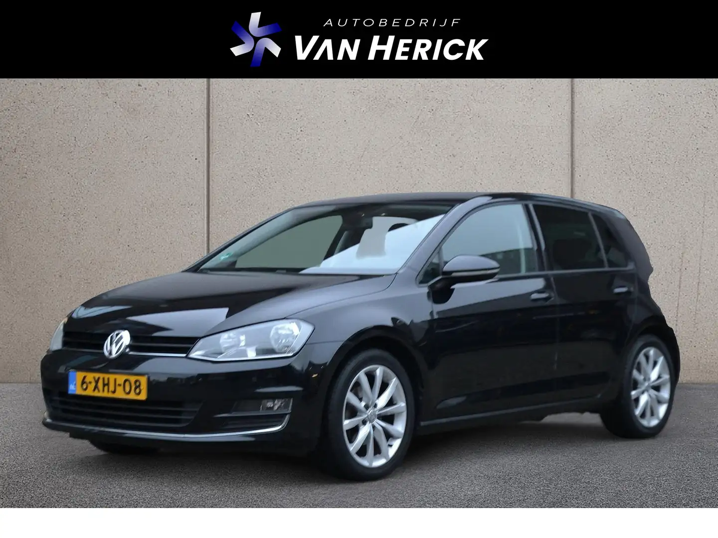 Volkswagen Golf 1.2 TSI Business Edition | Stoelverwarming | Trekh Noir - 1